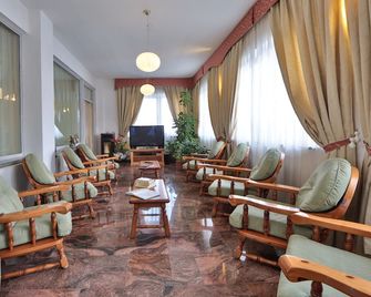 Hotel Fai - Fai della paganella - Lounge