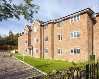 Saco Farnborough Reading Road - Farnborough - Budova