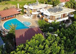 Tomris Apart - Kemer - Pool