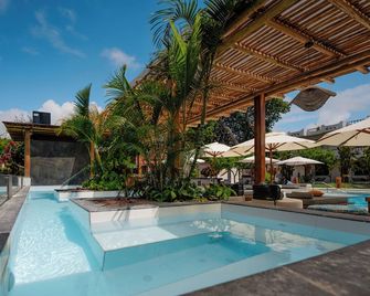 Hotel Fiesta - Puerto Ayora - Pool