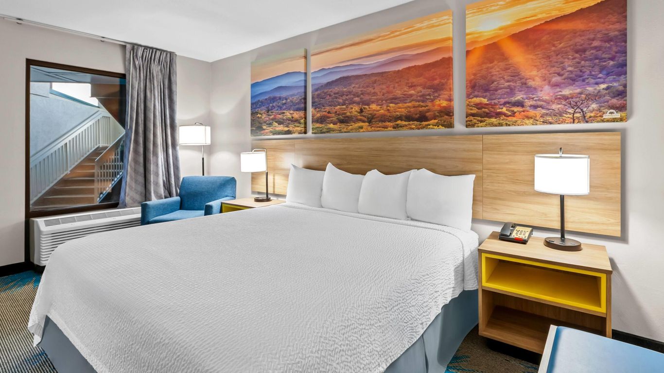 Days Inn by Wyndham Saint Pauls