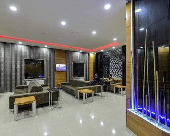 Grand Surmely Business Hotel - Yozgat - Sala de estar