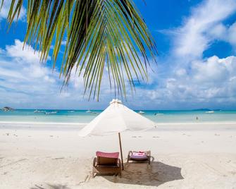 Village Du Pecheur - מפרץ סן אנה - חוף