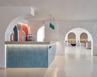 Play Paros, A Member Of Brown Hotels - Kampos - Lobby