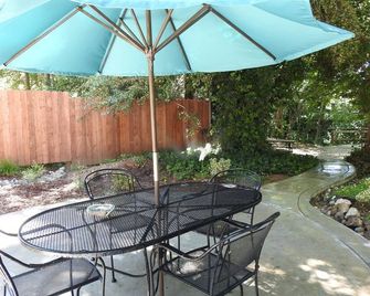 Fern Creek - Murphys Vacation Rentals - Murphys - Patio