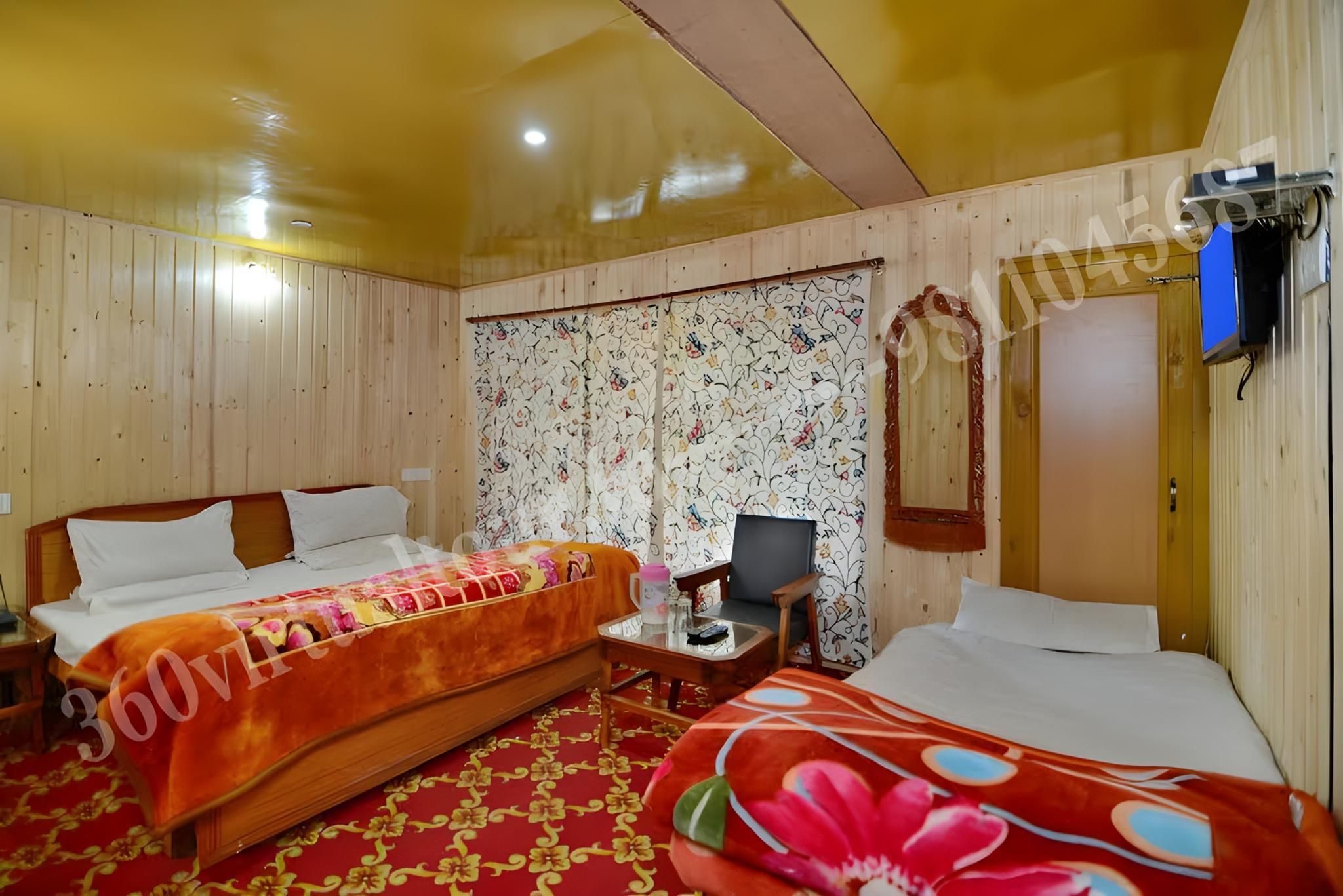 Bright Palace Pahalgam - Pahalgam - Bedroom