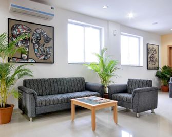 Hotel De Ecobiz - Ahmedabad - Lobby