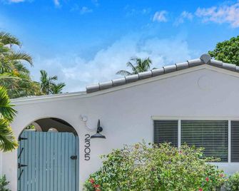 Walk to beach two cottages swimming pool hot tub Surf and Sand RESlDENCES - Fort Lauderdale - Vista del exterior