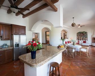 Hacienda Todos Los Santos - Todos Santos - Dining room
