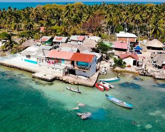 Puerto Caracol Isla Múcura - Isla Mucura - Edifício