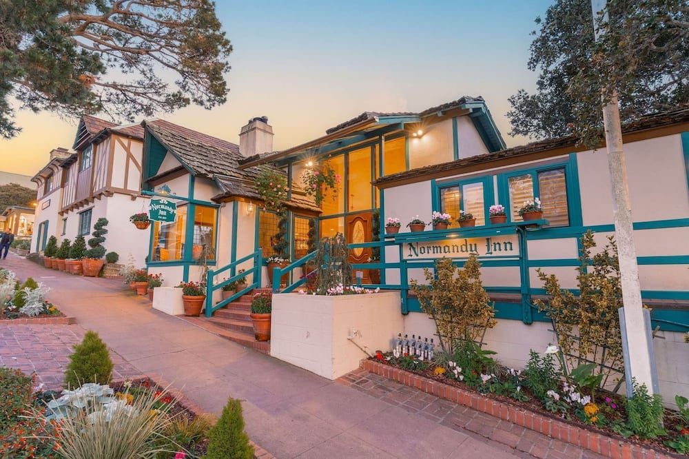Normandy Inn - כרמל ביי דה סי - בניין