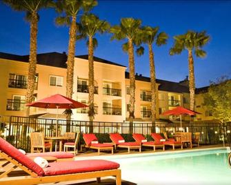 Courtyard by Marriott Milpitas Silicon Valley - Milpitas - Pool