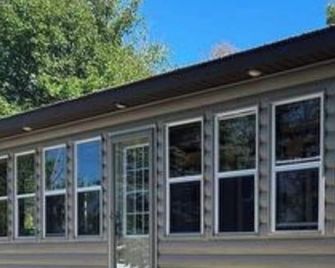 Chalet chaleureux et accueillant près de l'eau - Caraquet - Bâtiment