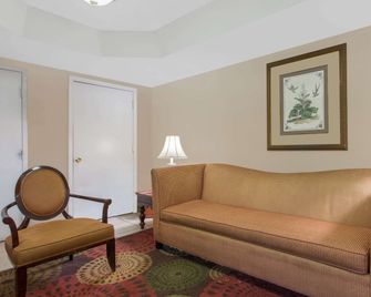 Super 8 by Wyndham Antioch/Nashville South East - Antioch - Sala de estar