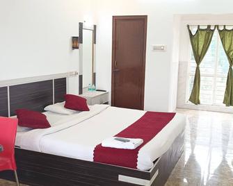 Blue Bell Holiday Inn - Yercaud - Habitación
