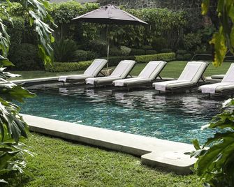 Hotel Boutique Casa Fernanda - טפוסטלאן - בריכה