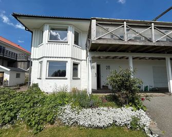 House in Hällsvik with ocean view - Torslanda - Edifício
