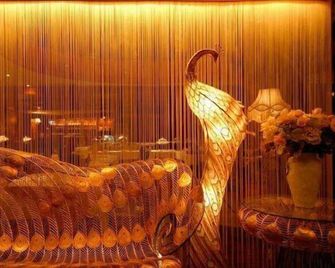 Grand Boss Hotel - Yilan City