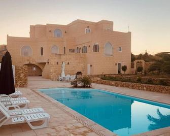 Farmhouse Villa in Gozo with large pool & garden - Żebbuġ, Gozo - Pool