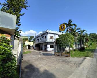 Camp Pihak Paradise Inn - Tagbilaran - Gebäude