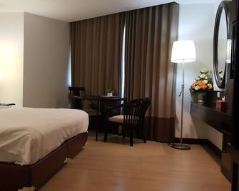 Royal Diamond Hotel - Phetchaburi - Habitación