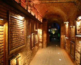 Casa Albert Boutique & Restaurant - Braşov - Couloir