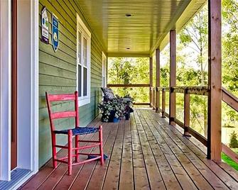 Gi'temps Couette Et Cafe B&b - Granby - Balcony