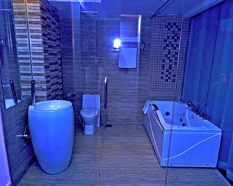 Hotel Contemporary Heights - Dhaka