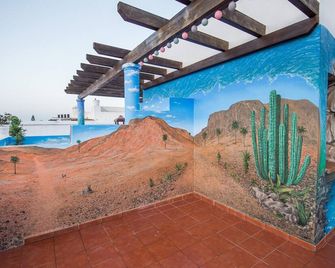 Surf Riders Fuerteventura - Corralejo - בריכה