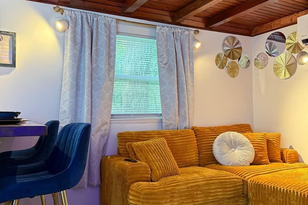 Peaceful Barn Retreat on 7 Private Acres / Near Gainesville and Springs - Alachua - Huiskamer