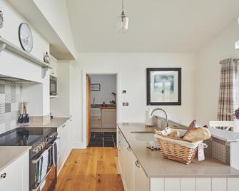 Ty Hiraeth - Luxury Cottages - Montgomery - Kitchen