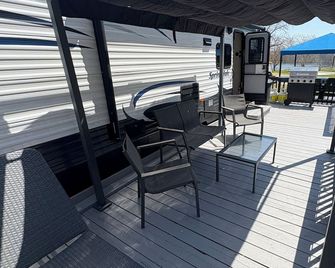 Waterfront at Sherkston Shores Resort - Port Colborne - Balcón