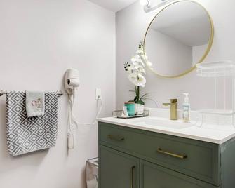 Luxury & private 3 bed unit kitchen wifi park mall - London - Room amenity