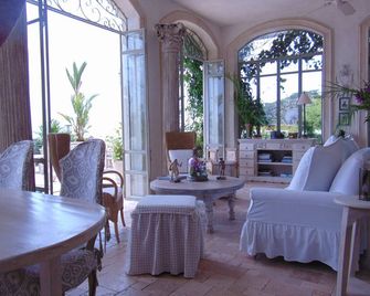 Villa Caprichosa - Taboga Island - Вітальня