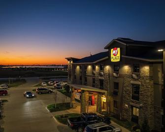 My Place Hotel-East Moline/Quad Cities, Il - East Moline - Building