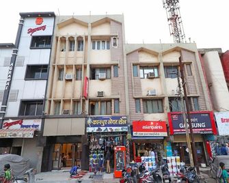 OYO 29345 Hotel Samrat - Durg - Building