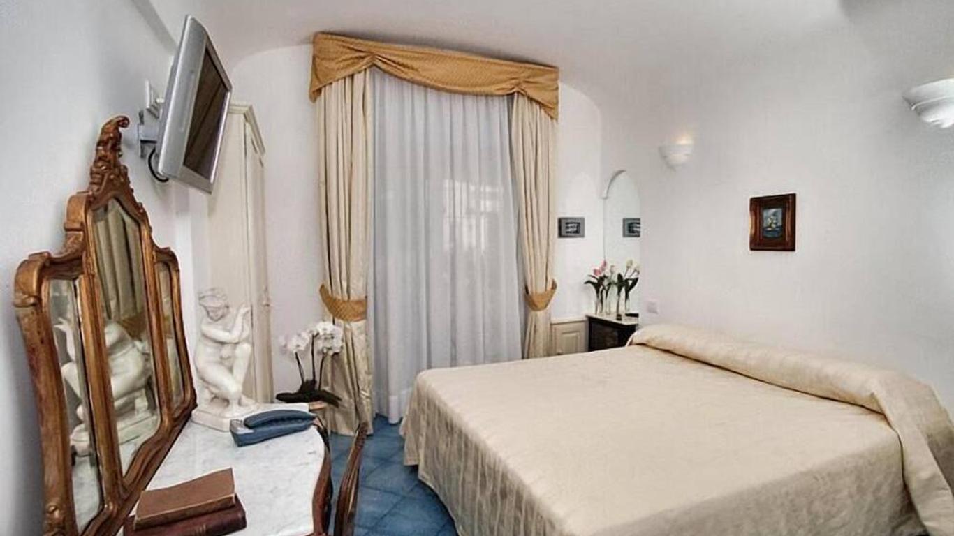 Hotel Bussola