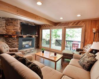 Delton Oaks Resort - Wisconsin Dells - Sala de estar
