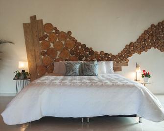Pia Colombia - Guatape - Chambre