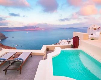Elegant Santorini Villas Superior One Bedroom Villa With Outdoor Hot Tub - Oia - Pool