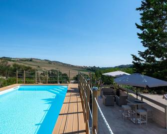 Amazing Home In Civitaquana - Civitaquana - Piscina