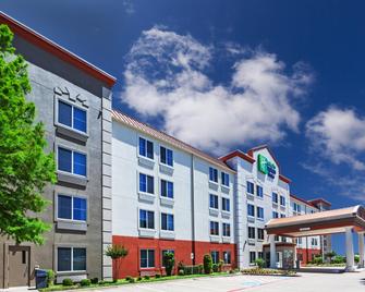 Holiday Inn Express Hotel & Suites Dallas Lewisville - Lewisville - Building
