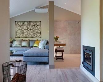 The Jordan Suites - Stellenbosch - Wohnzimmer
