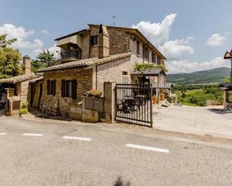 Agriturismo il Castello - Assisi - Building