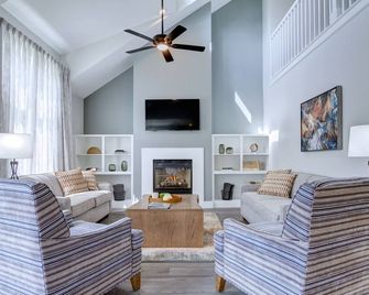 Pocono Mountain Villas Mod Collection by Sonesta - East Stroudsburg - Huiskamer