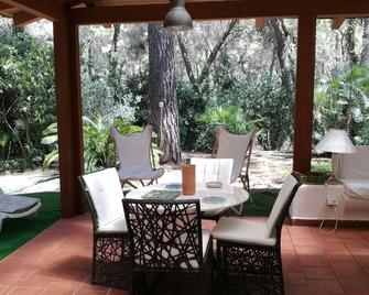 Villa with H24 guard, veranda, beach, - Castellaneta - Patio