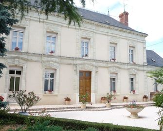 gite saint pierre à champ - Val-en-Vignes - Edificio