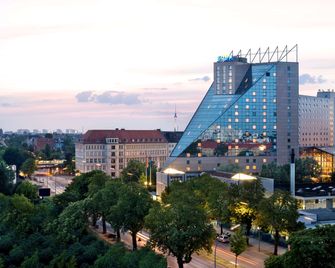 Estrel Hotel Berlin - Berlim - Edifício