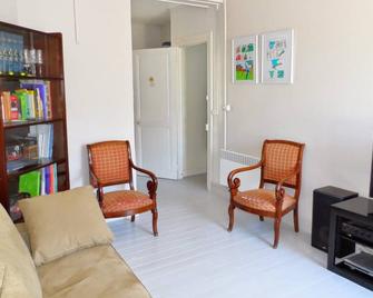 Cabourg éventail 3min à pied de la plage - Cabourg - Living room