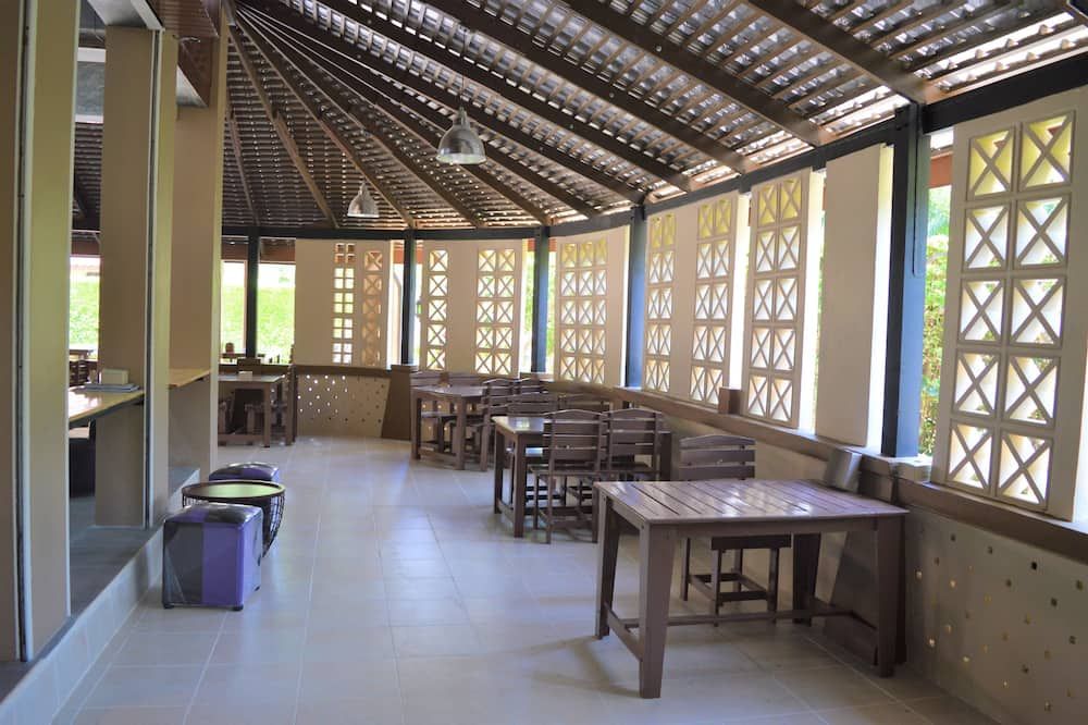 B Square Hotel at Khanom - Khanom - Restaurang